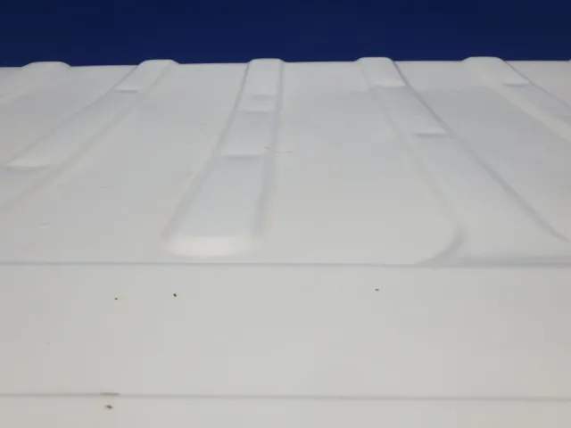 ルーフにヘコミがあります。|日野 デュトロ TKG-XZU620T(2WD)の写真33