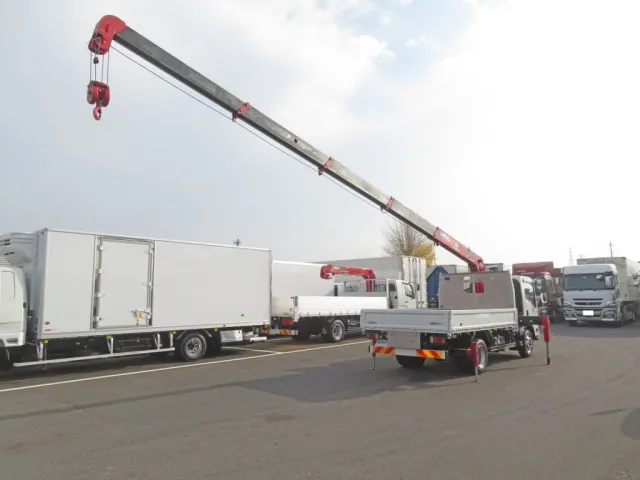 いすゞ エルフ TPG-NPR85N(2WD)の写真4