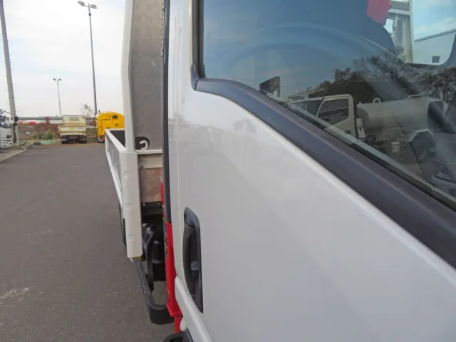 いすゞ エルフ TPG-NPR85N(2WD)の写真27