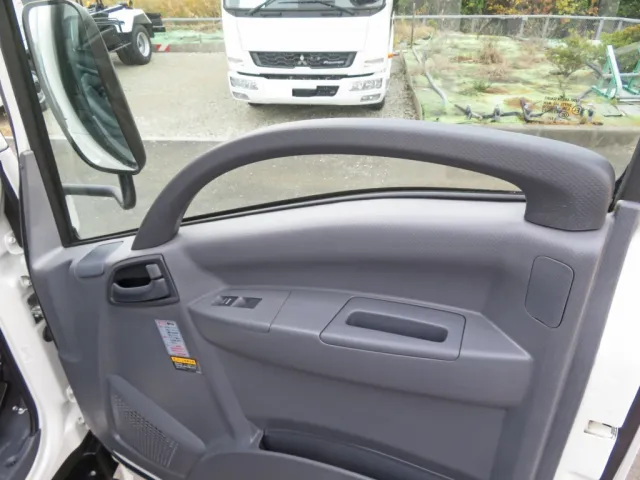 いすゞ エルフ TPG-NPR85N(2WD)の写真31