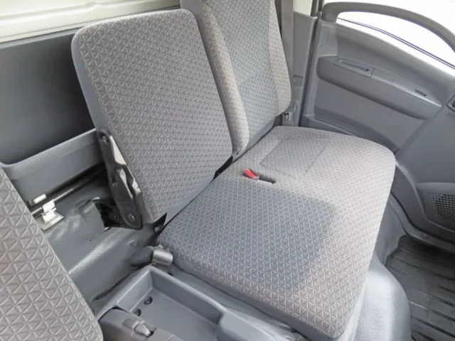 いすゞ エルフ TPG-NPR85N(2WD)の写真35