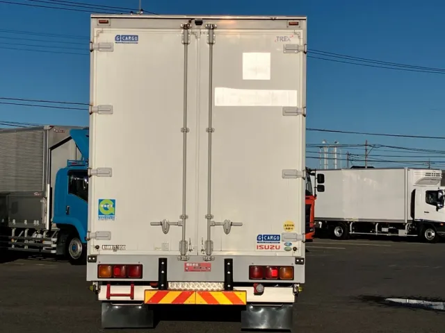 いすゞ ギガ LKG-CYJ77Aの写真8