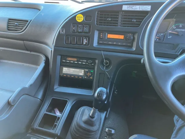 パネル周りの状態です。|いすゞ ギガ LKG-CYJ77Aの写真16