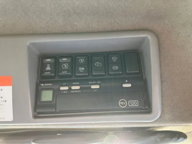 スイッチ類です。|いすゞ ギガ LKG-CYJ77Aの写真18