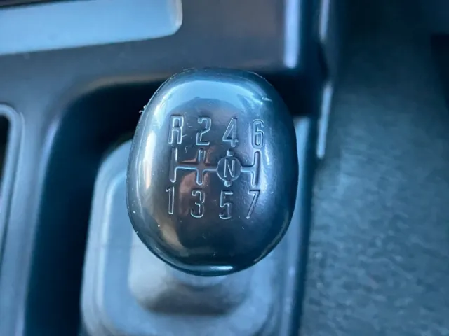7速マニュアルです。|いすゞ ギガ LKG-CYJ77Aの写真21
