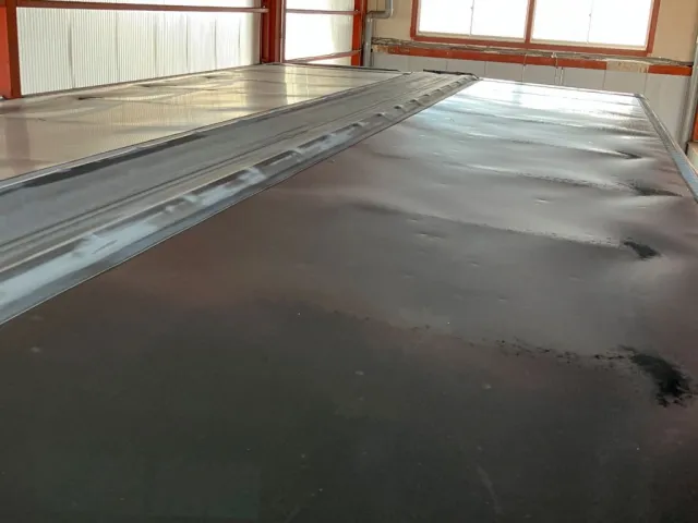 ボデールーフにうっすら雹害跡があります。|いすゞ ギガ LKG-CYJ77Aの写真25