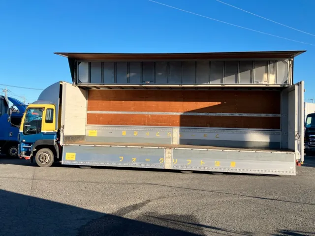 いすゞ ギガ LKG-CYJ77Aの写真49