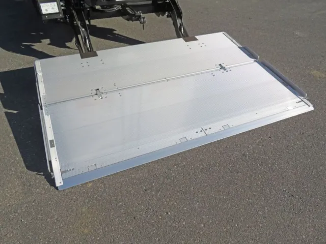 日野 レンジャー 2KG-FD2ABG(2WD)の写真14