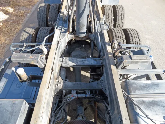 UDトラックス クオン 2PG-CW5ALの写真10