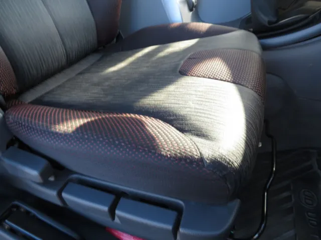 UDトラックス クオン 2PG-CW5ALの写真29