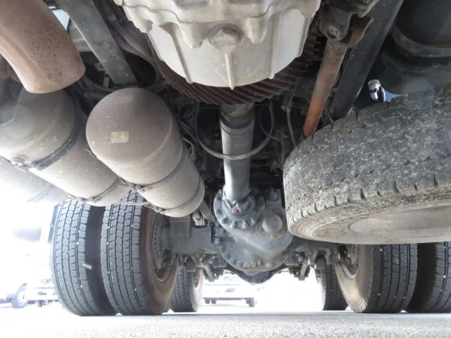 UDトラックス クオン 2PG-CW5ALの写真44