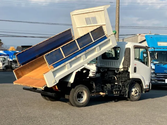 いすゞ フォワード TKG-FRR90S1(2WD)の写真4