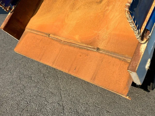 リヤゲート裏側の状態です。|いすゞ フォワード TKG-FRR90S1(2WD)の写真12