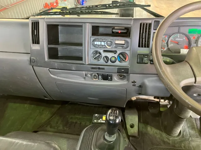 パネル周りの状態です。|いすゞ フォワード TKG-FRR90S1(2WD)の写真21