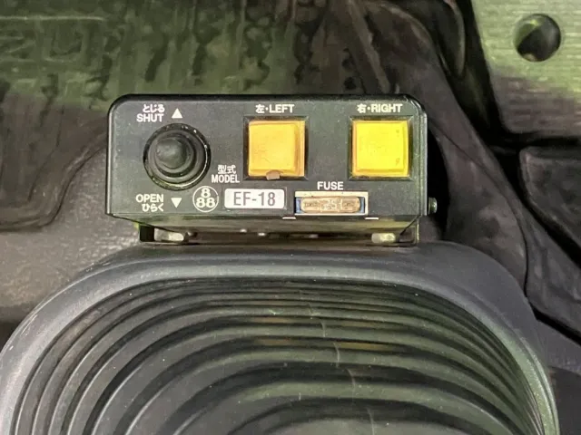 コボレーンの操作スイッチです。|いすゞ フォワード TKG-FRR90S1(2WD)の写真24