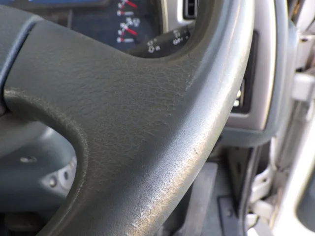 ハンドルにスレがあります。|ニッサンディーゼル コンドル BDG-PK37Cの写真46