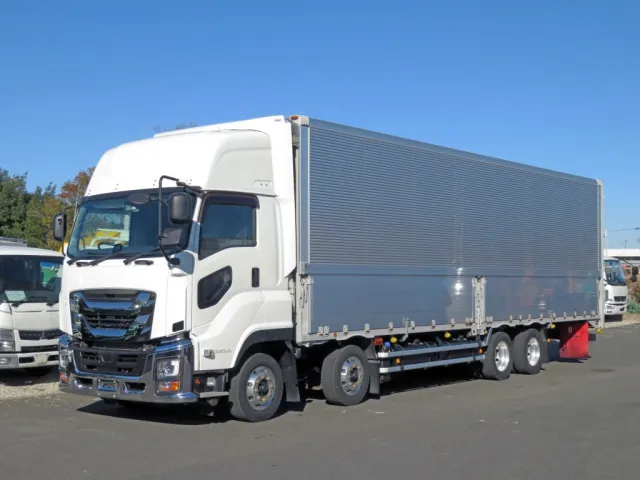 いすゞ ギガ 2PG-CYJ77Cの写真1