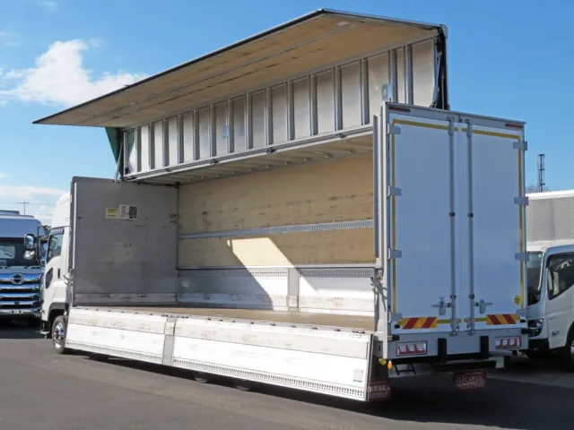 いすゞ ギガ 2PG-CYJ77Cの写真3