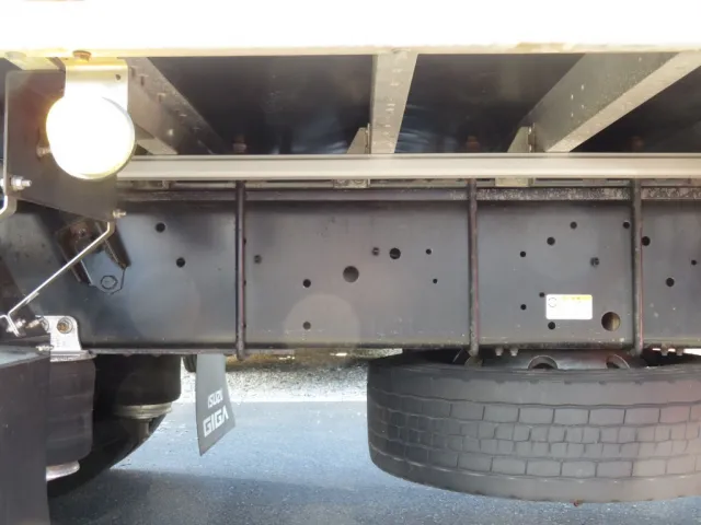 いすゞ ギガ 2PG-CYJ77Cの写真7