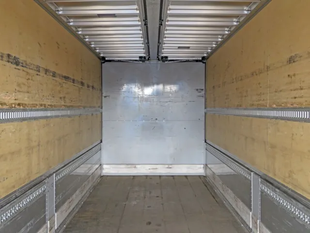 いすゞ ギガ 2PG-CYJ77Cの写真10