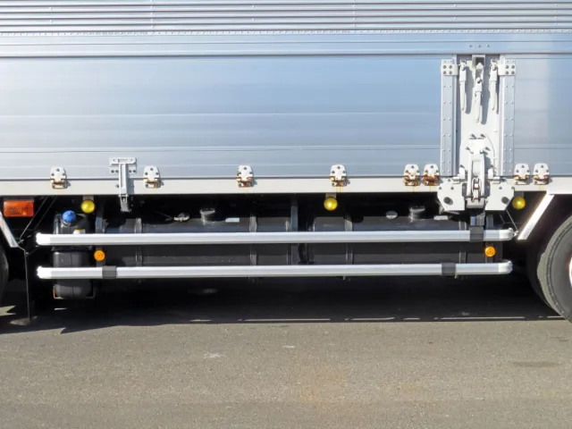 いすゞ ギガ 2PG-CYJ77Cの写真17