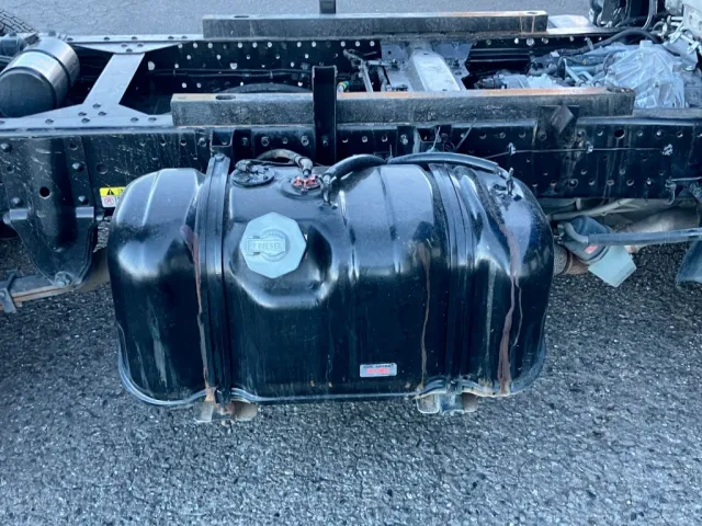 燃料タンクは75Lです。|マツダ ダイナ TPG-LJR85AD(2WD)の写真16