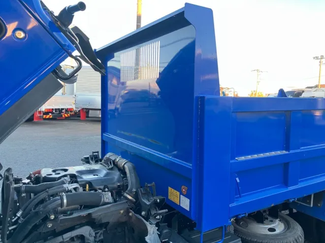 ボデー前面の状態です。擦れがあります|マツダ ダイナ TPG-LJR85AD(2WD)の写真35