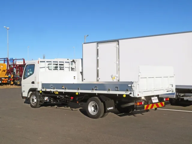 三菱 キャンター 2RG-FEB80(2WD)の写真3