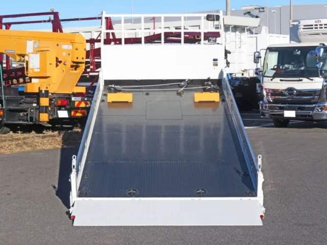 三菱 キャンター 2RG-FEB80(2WD)の写真7