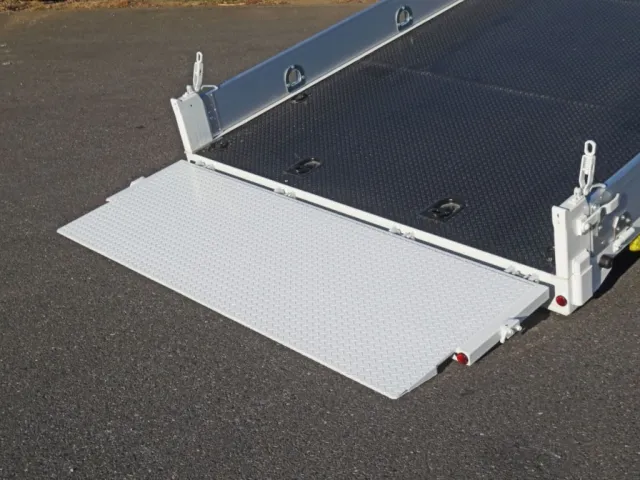 三菱 キャンター 2RG-FEB80(2WD)の写真15