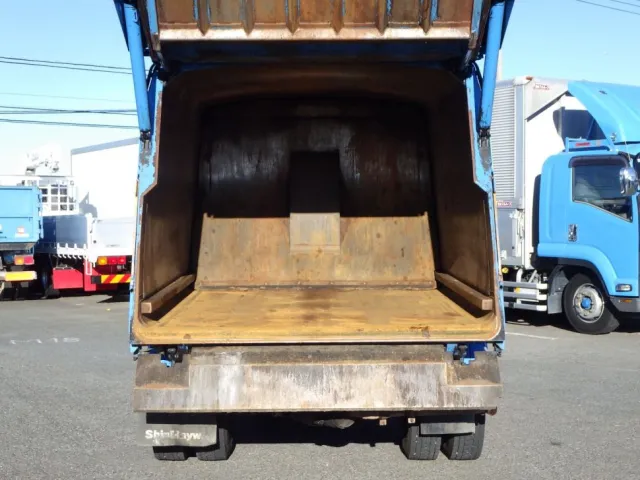 三菱 キャンター 2PG-FEB90(2WD)の写真9
