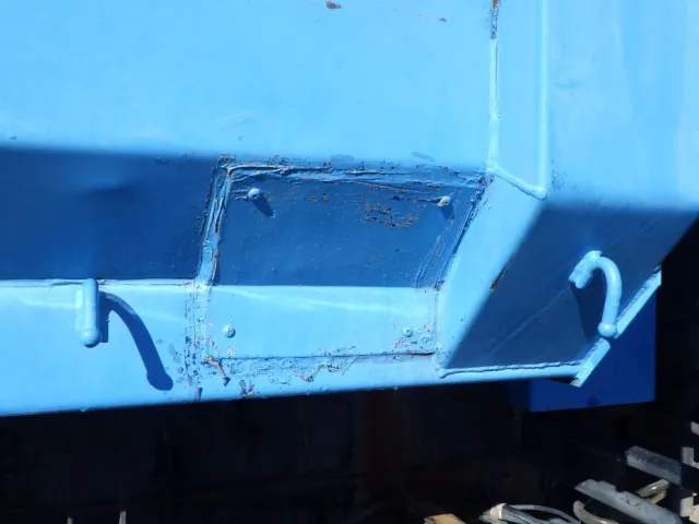 ボディーの運転席側にパッチ当て跡があります。|ニッサンディーゼル コンドル PB-MK36A(2WD)の写真33