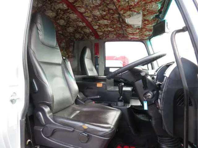 三菱 ファイター 2KG-FK61F(2WD)の写真6