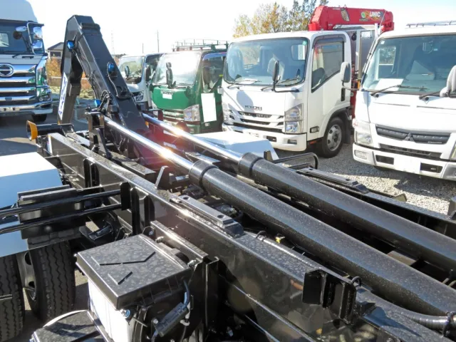 三菱 ファイター 2KG-FK72F(2WD)の写真7