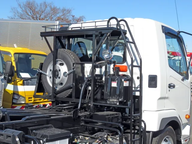 三菱 ファイター 2KG-FK72F(2WD)の写真9