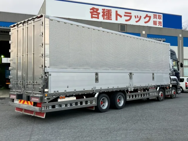 いすゞ ギガ 2PG-CYJ77Cの写真4