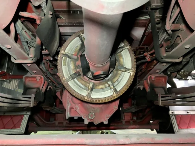 電磁リターダー付きです。|いすゞ ギガ 2PG-CYJ77Cの写真24