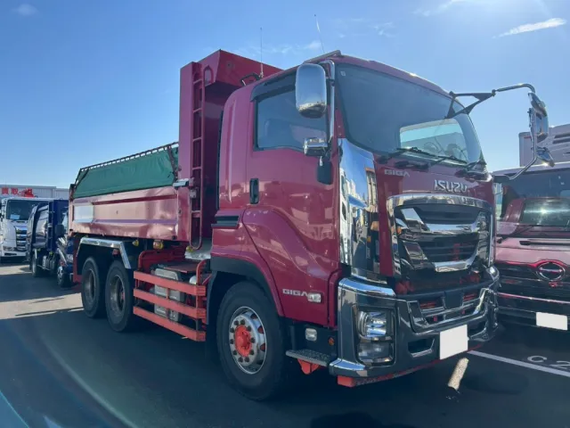 いすゞ ギガ QPG-CXZ77BTの写真2