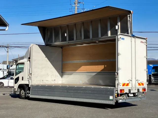 いすゞ フォワード 2RG-FRR90T2(2WD)の写真3