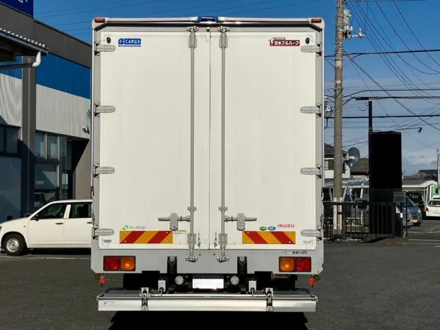 いすゞ フォワード 2RG-FRR90T2(2WD)の写真7