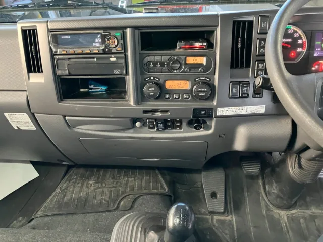 パネル周りの状態です。|いすゞ フォワード 2RG-FRR90T2(2WD)の写真20
