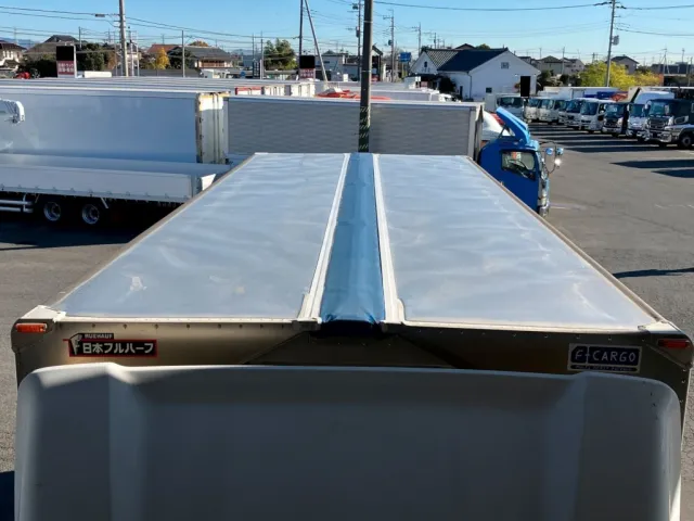 いすゞ フォワード 2RG-FRR90T2(2WD)の写真30