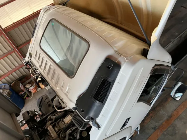 キャブバックの状態です。|いすゞ フォワード 2RG-FRR90T2(2WD)の写真32