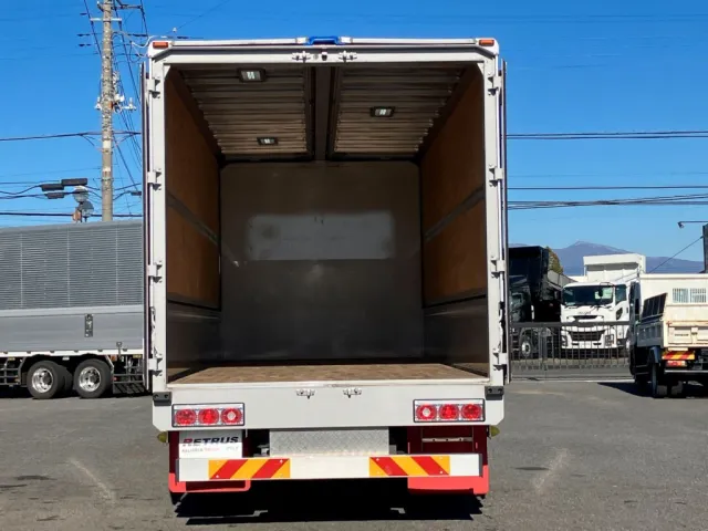 荷台全体の状態です。|いすゞ フォワード 2RG-FTR90V4の写真9