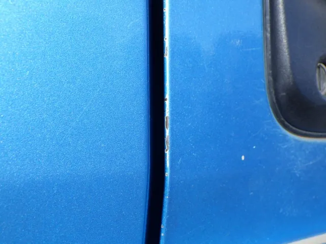 運転席側ドアにキズがあります。|いすゞ フォワード TKG-FRR90S2(2WD)の写真18