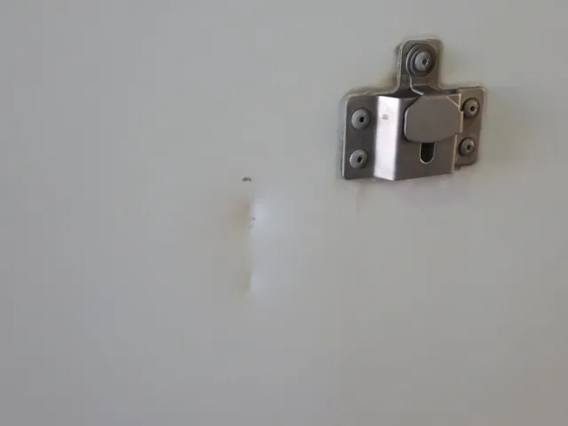 ボディーの両サイドにキズ・ヘコミがあります。|日野 レンジャー 2KG-FC2ABG(2WD)の写真40