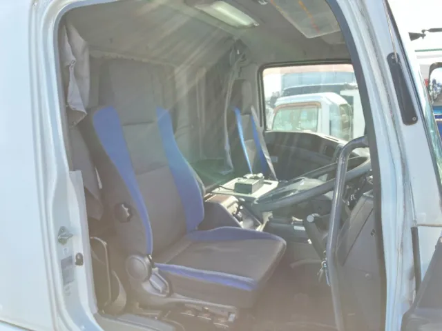 いすゞ ギガ QPG-CYJ77Bの写真5