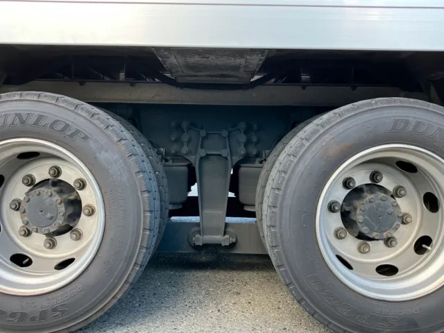 いすゞ ギガ QPG-CYJ77Bの写真6