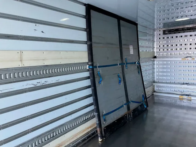 いすゞ ギガ QPG-CYJ77Bの写真12