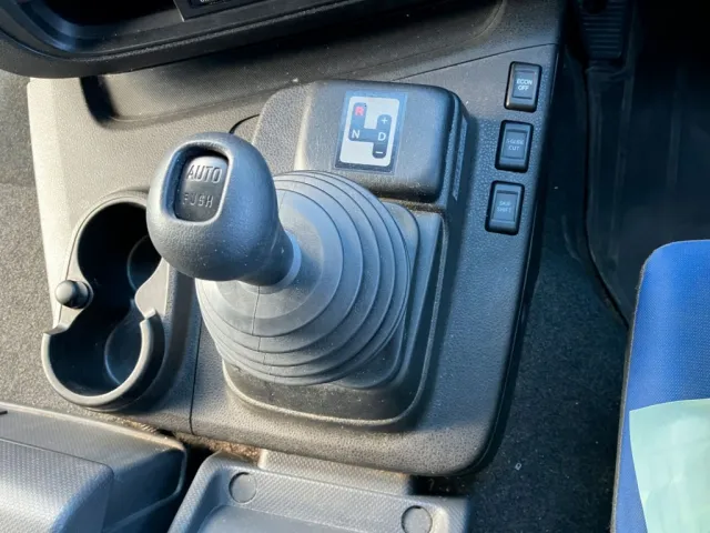 いすゞ ギガ QPG-CYJ77Bの写真21